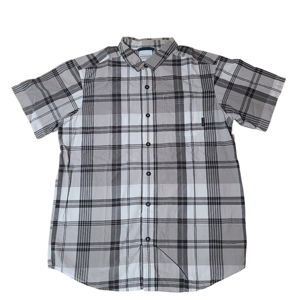 Columbia Sportswear Mens Medium Gray Black Plaid Checkered Button Down Pocket